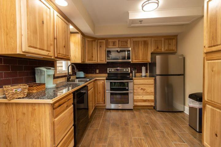 Lake Pointe Inn McHenry Esterno foto